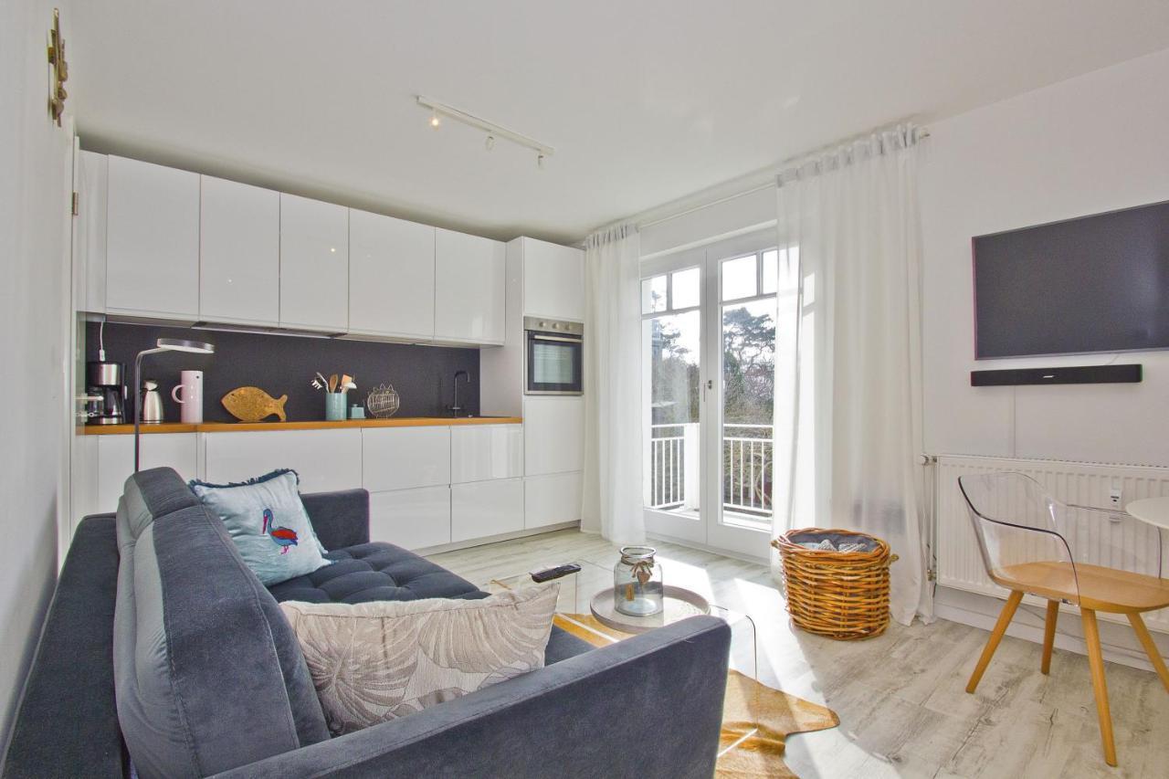 Ferienwohnung Mit Balkon Und Meerblick - Ferienresidenz Zwei Bodden Fewo 1-4 Lietzow Ngoại thất bức ảnh